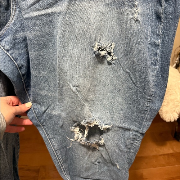 Torrid Size 28R Distressed High Rise Straight Jeans - Picture 3 of 10